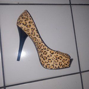 Leopard stiletto heels